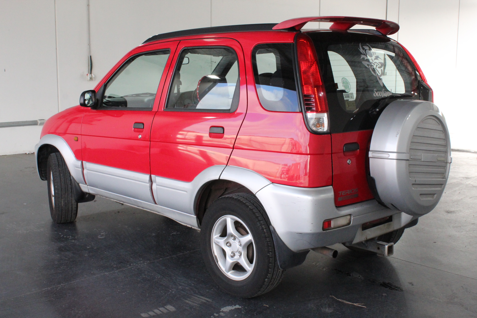 1966 Australia First & Last Queen Elizabeth Silver Round Fifty Cents