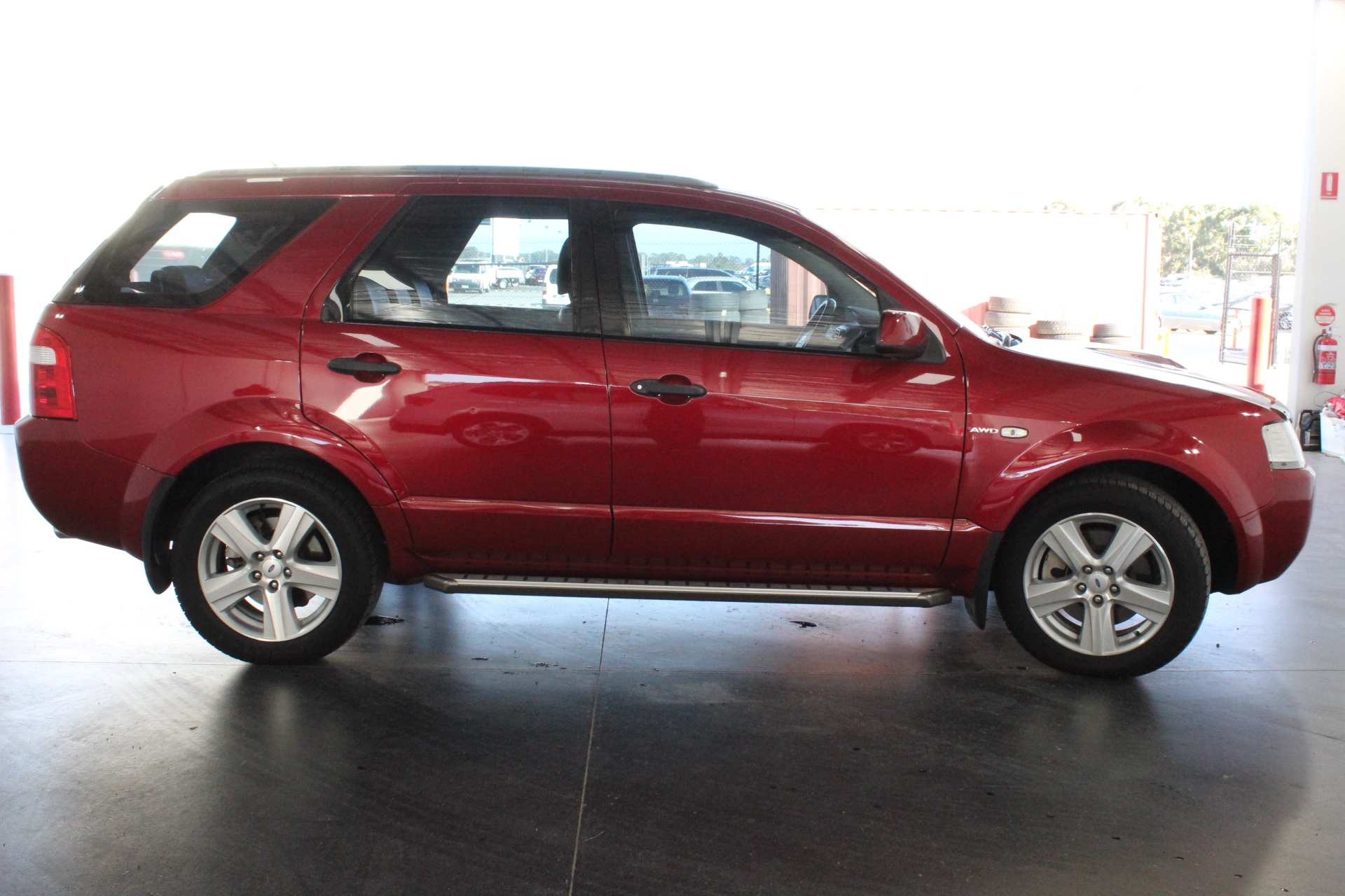 Epson EB-475W LCD Projector