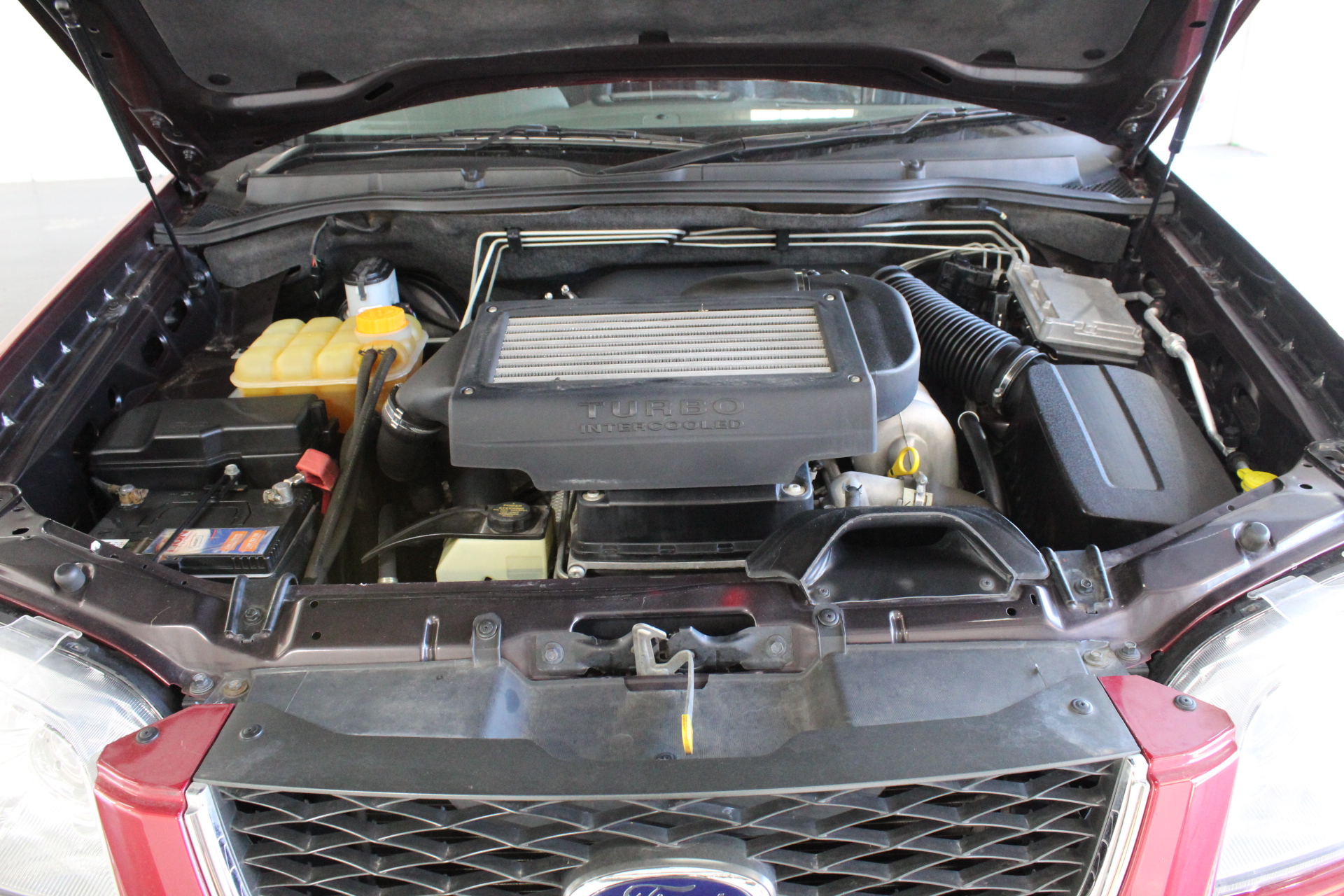 Hitachi CP-AX2505 3LCD Projector