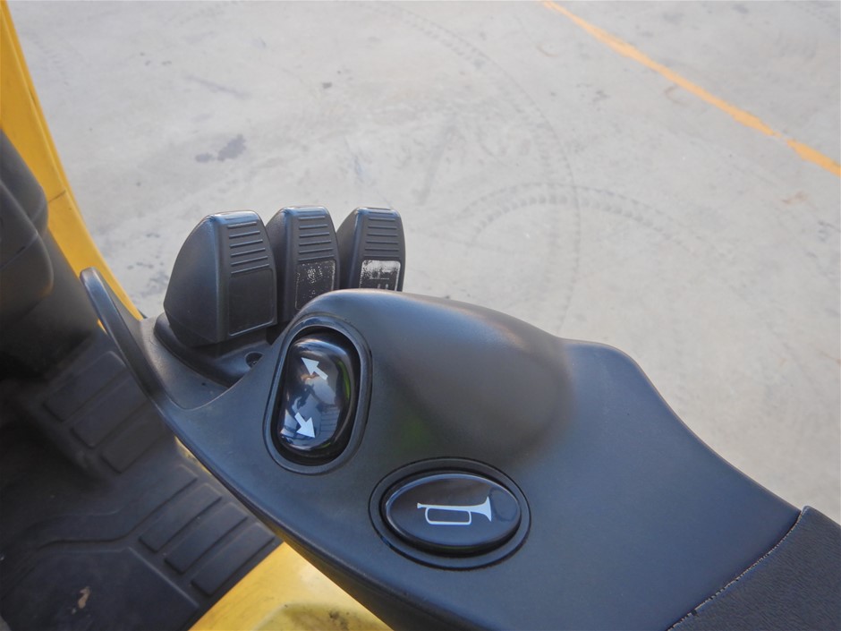 Night Merchant Vodka Lime And Soda Cans (24x 250mL) NSW