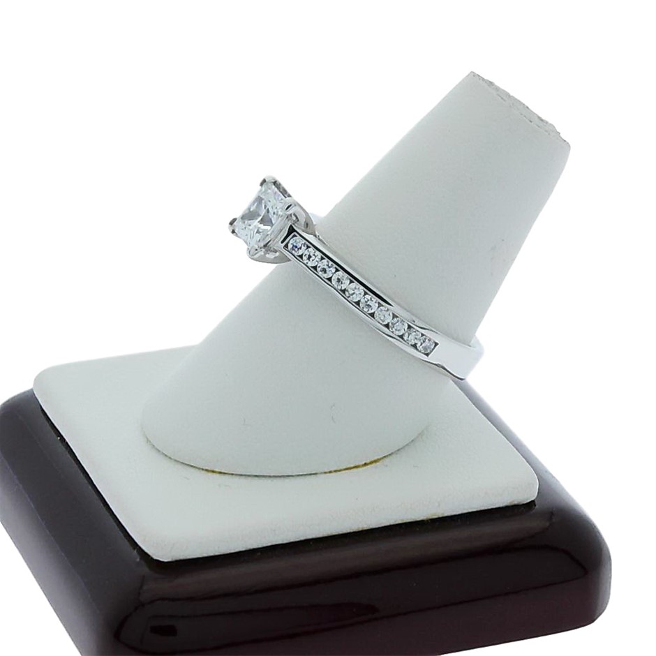 7.55ct Emerald Cut Synthetic Green Emerald Gemstones