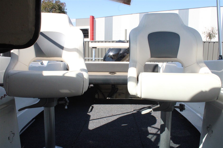 CABEAU Evolution S3 Travel Pillow Plush Memory Foam, Colour: Steel.