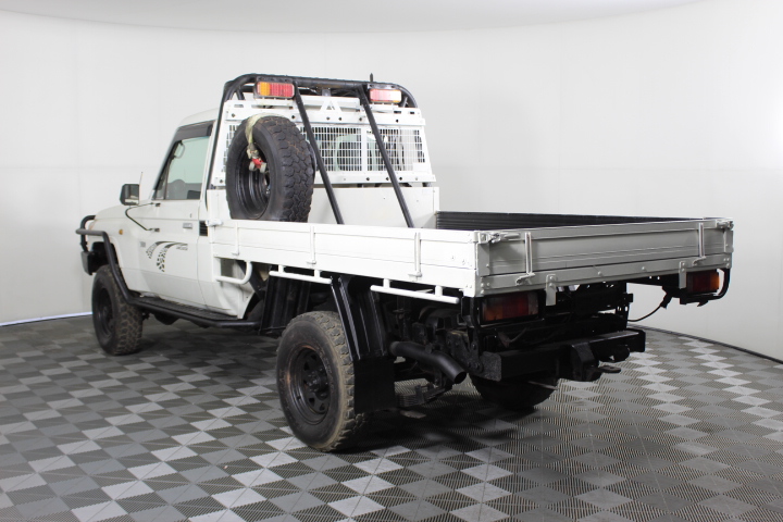 RABBIT Zippity Waiter's Corkscrew 2-Step Wine Opener, Red