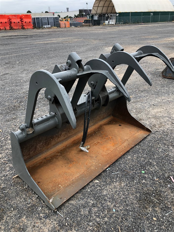 1966 Australia First & Last Queen Elizabeth Silver Round Fifty Cents