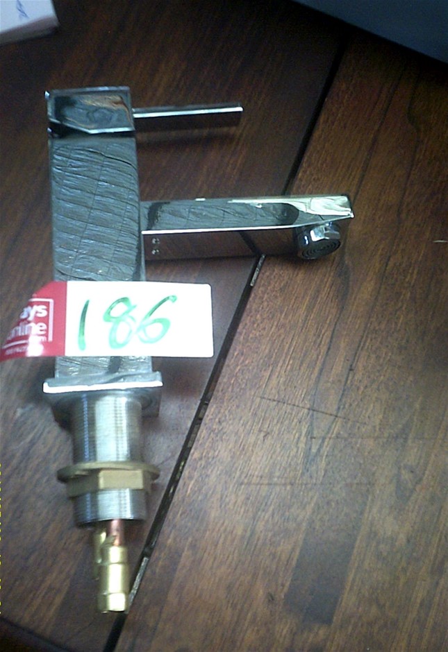 <p>2016 JLG 3246ES Scissor Lift</p>