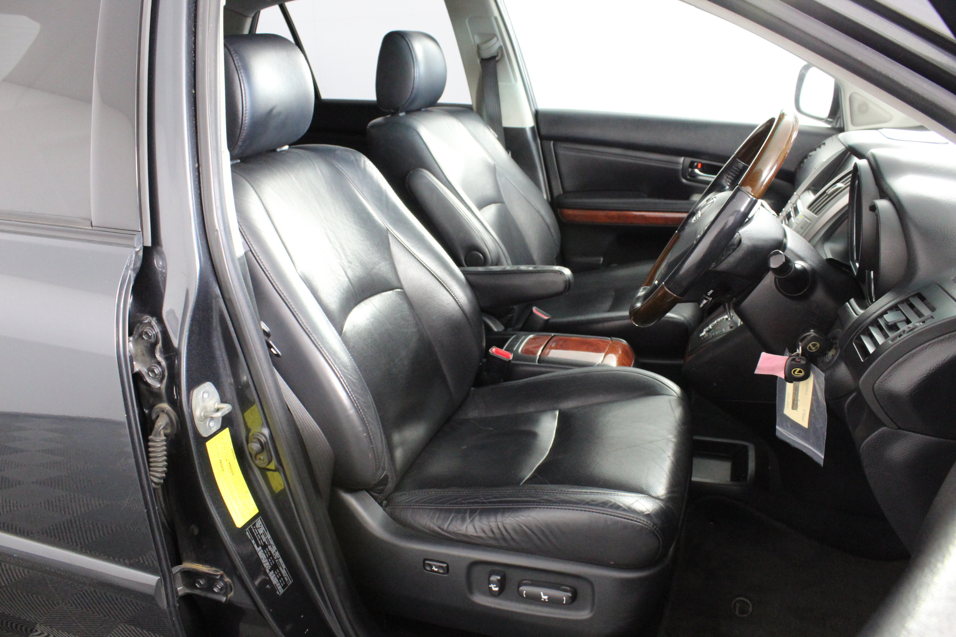 3.37ct Oval cut Zambian Emerald AIG Cert. & Dia. Round 0.92ct F/SI2 Ring