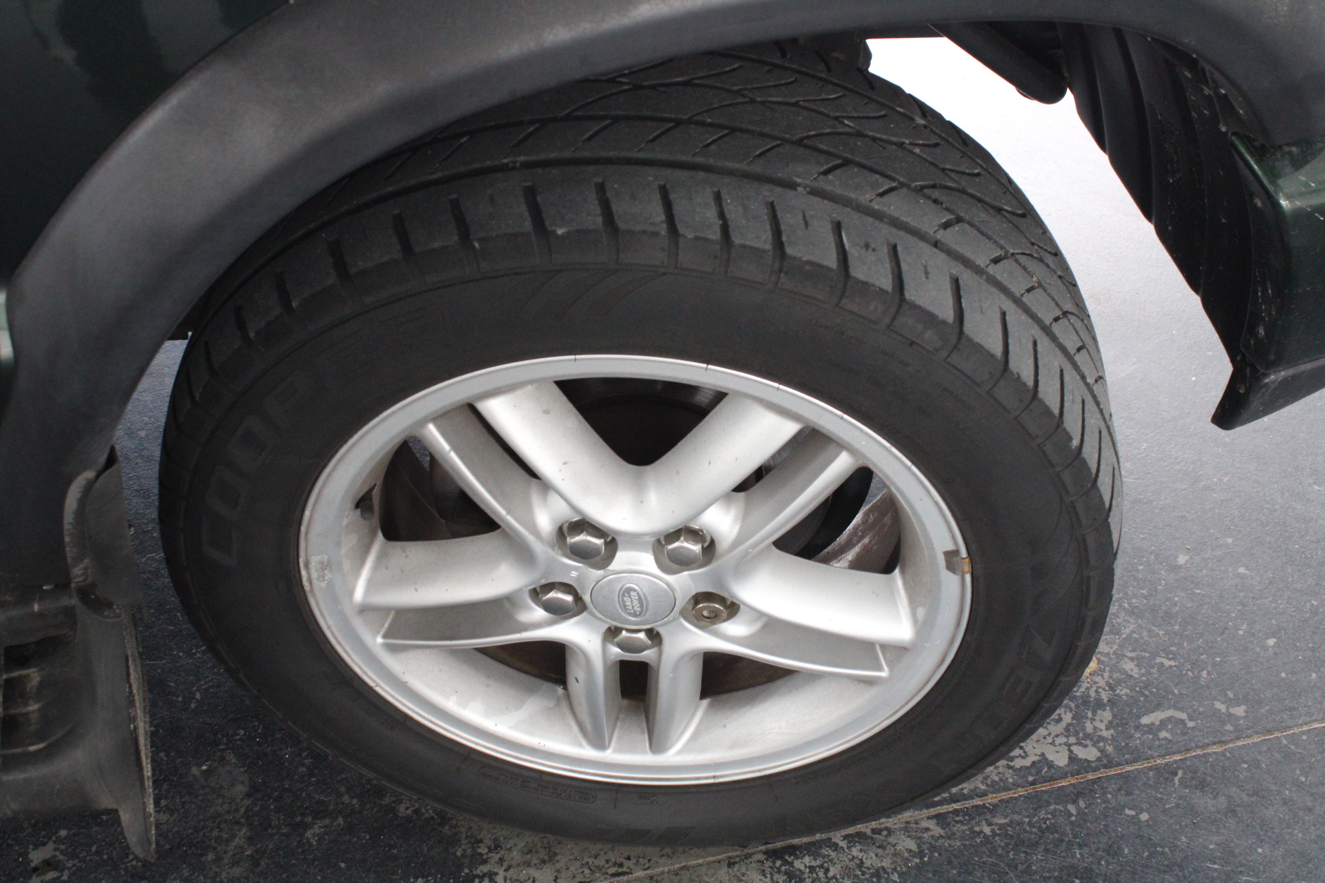 White Freshwater Pearl Adorned with Swarovski® Crystals Jewellery Set