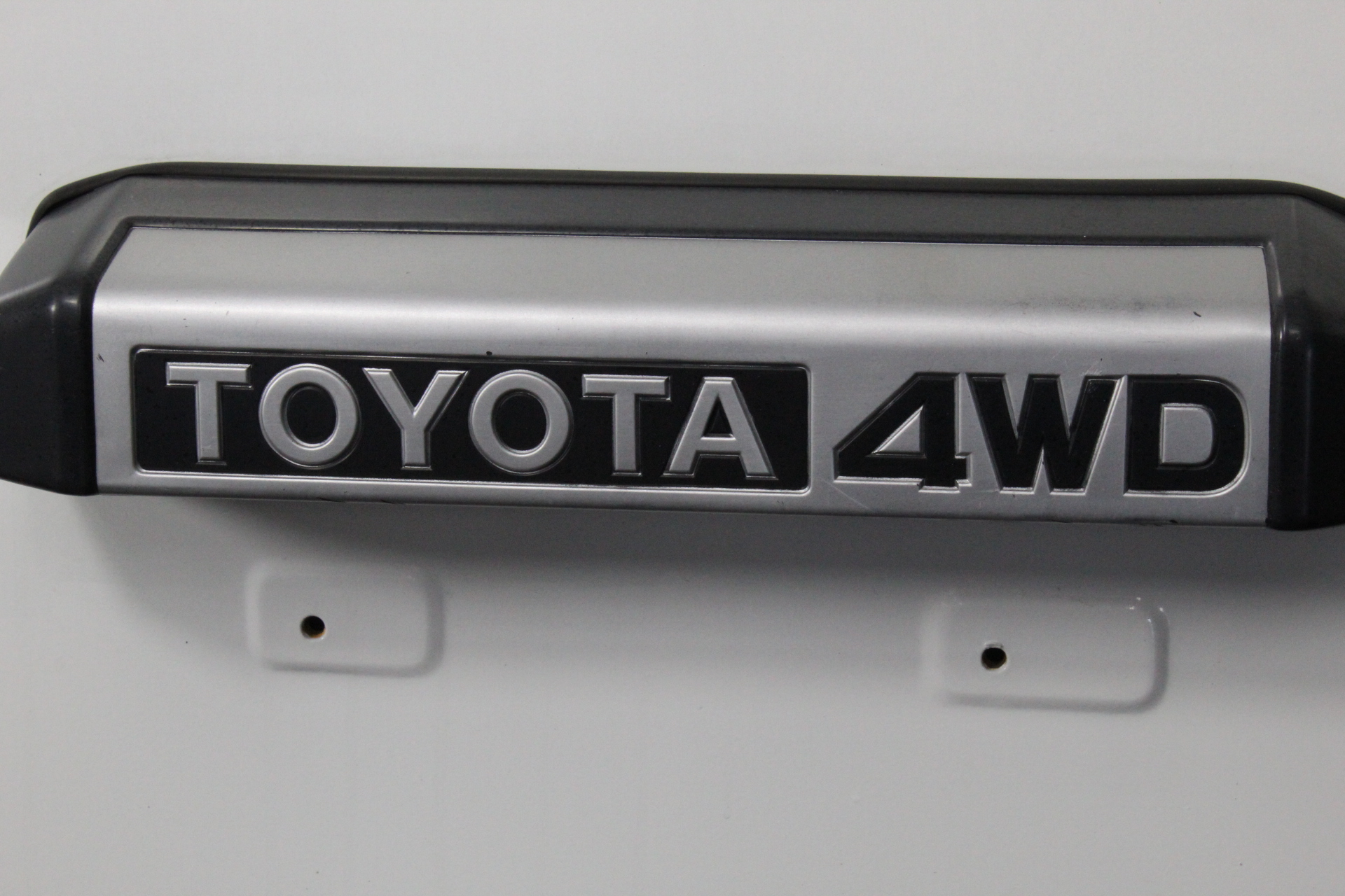 1966 AUSTRALIA FIRST & LAST QUEEN ELIZABETH SILVER ROUND FIFTY CENTS