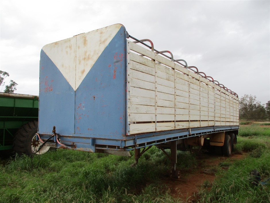 2016 UNC 50c HOLDEN HERITAGE COLLECTION HQ Kingswood COIN ON CARD