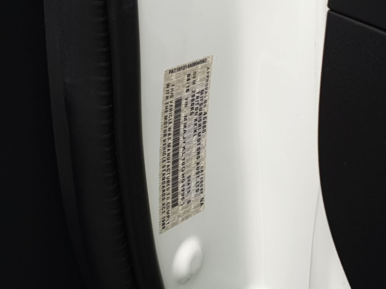 TP-LINK Wall Plate Wi-Fi 7 Access Point, 2.5G PoE Input and Pass-Through, 2