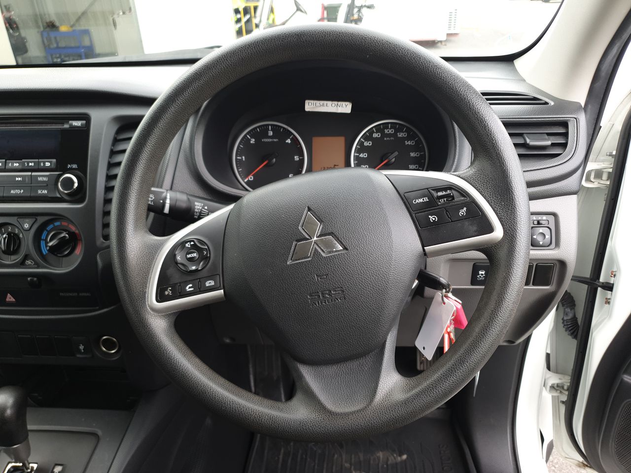 INIU Wireless Charger, 15W Qi Fast Charging Station.  Buyers Note - Discoun