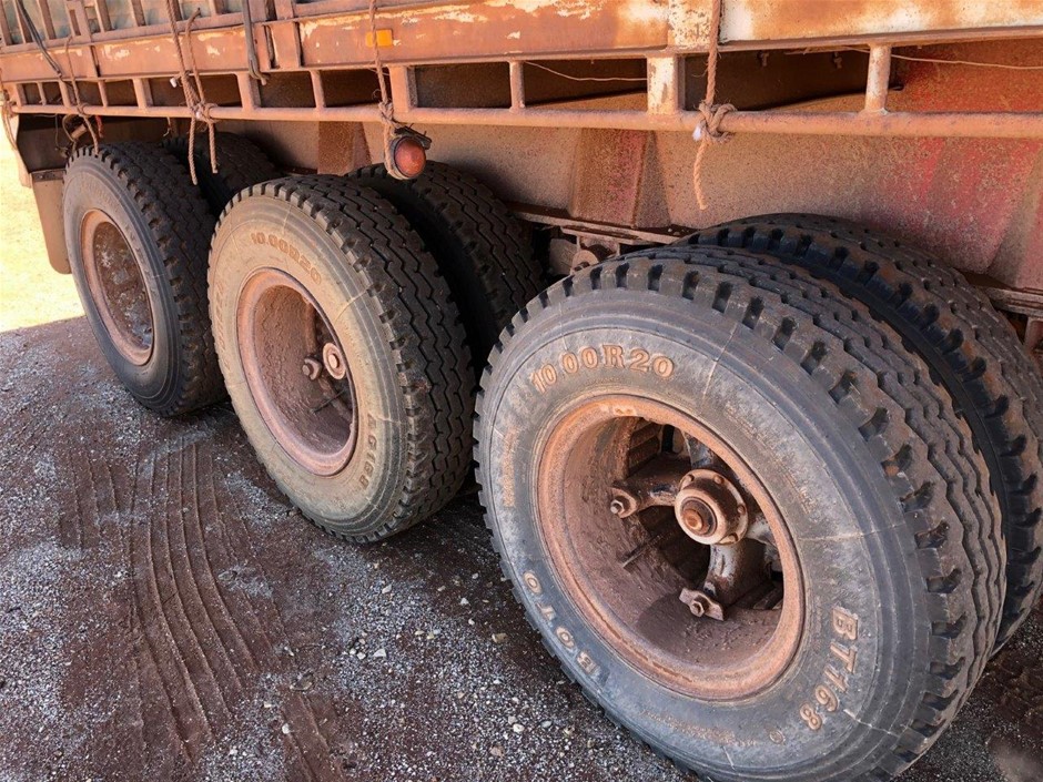 Motorola CLP107e Two-Way Radio (Lot of 18)