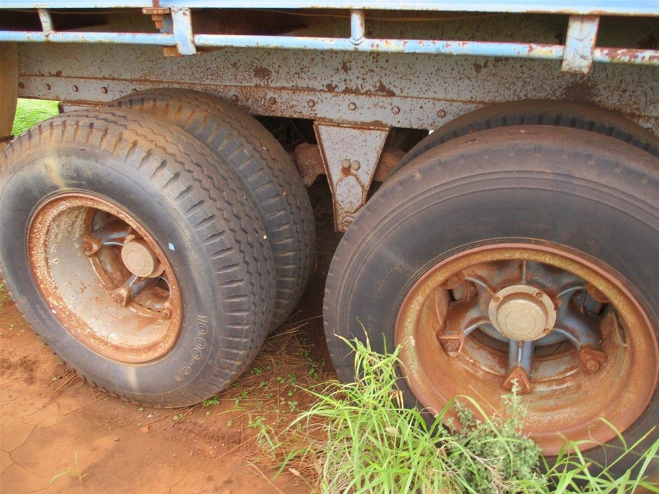 18ct white gold diamond ring