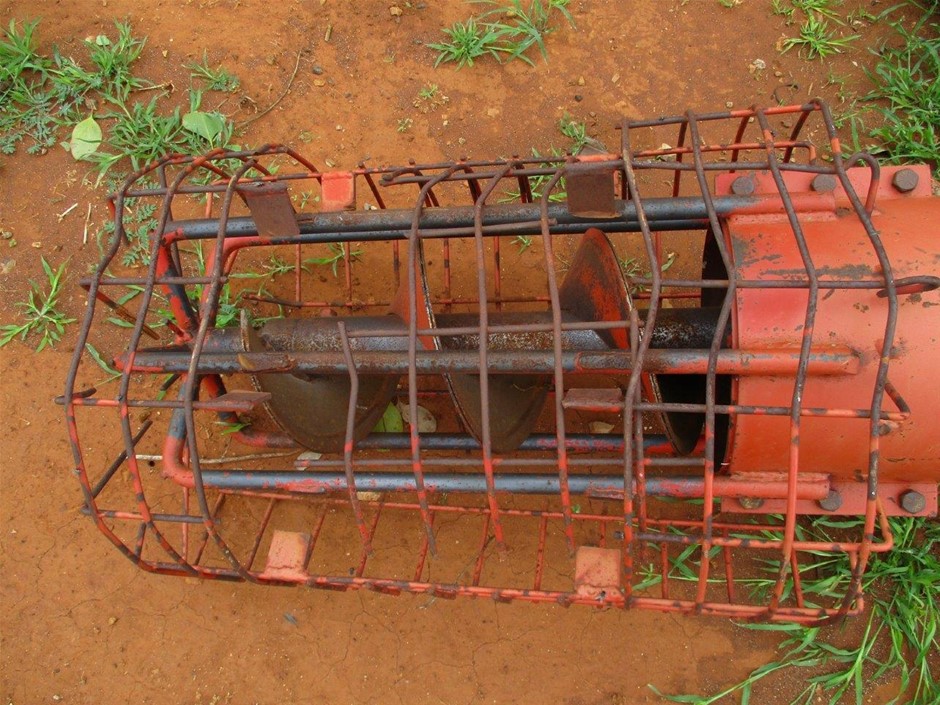JOSEPH JOSEPH Tota - Trio 90-litre Laundry Separation Basket with lid, 3 Re