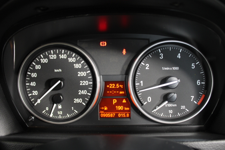 ECOVACS DEEBOT X2 Combo Robot Vacuum and Mop, Black. NB: Minor Use