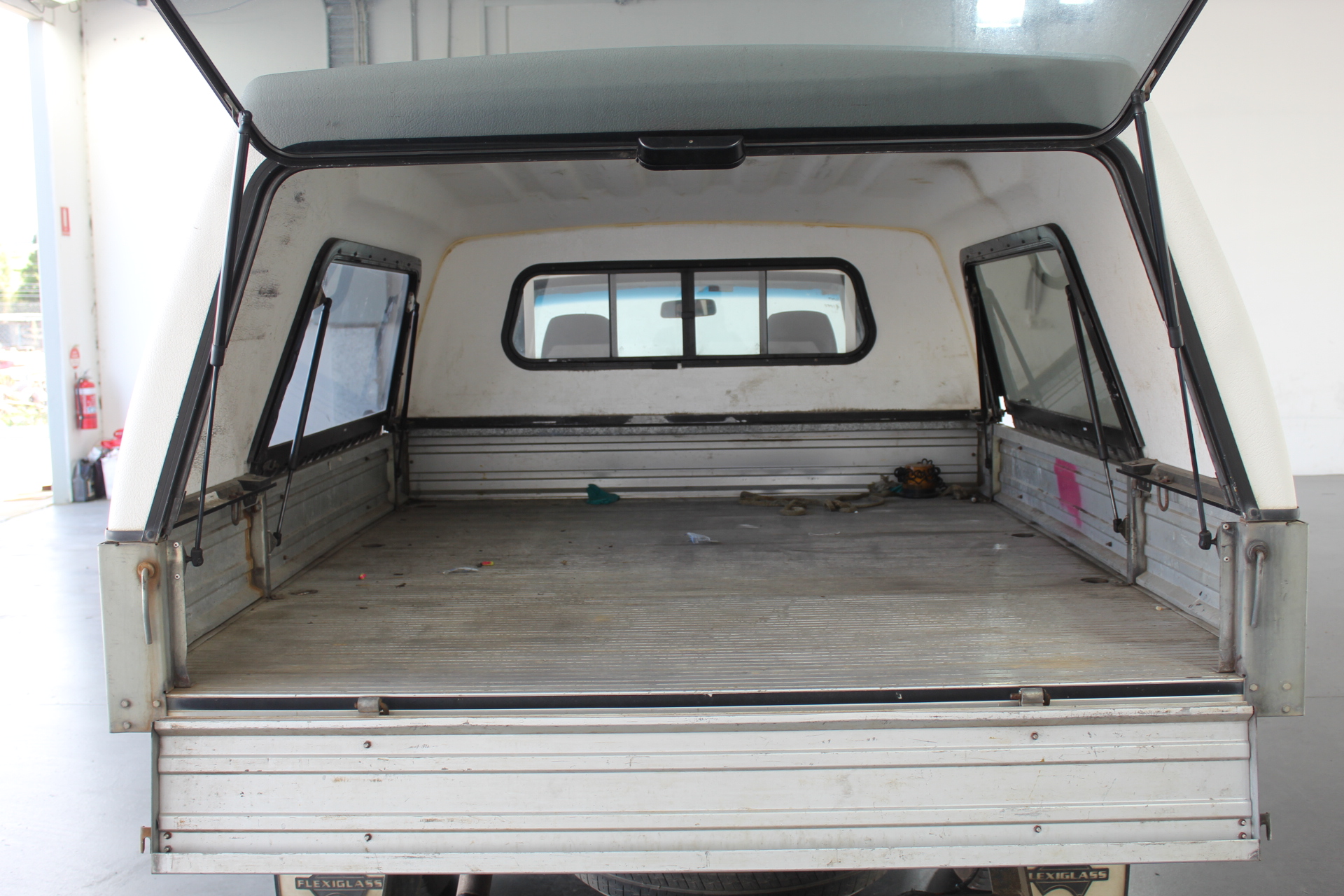 Medium Levelling Bar (Unused),