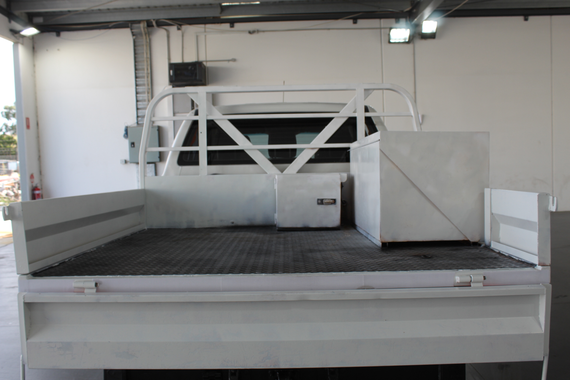 1/10 Oz 999.5 Silver Red Kangaroo & Joey 2025 Australian Bullion Merchants