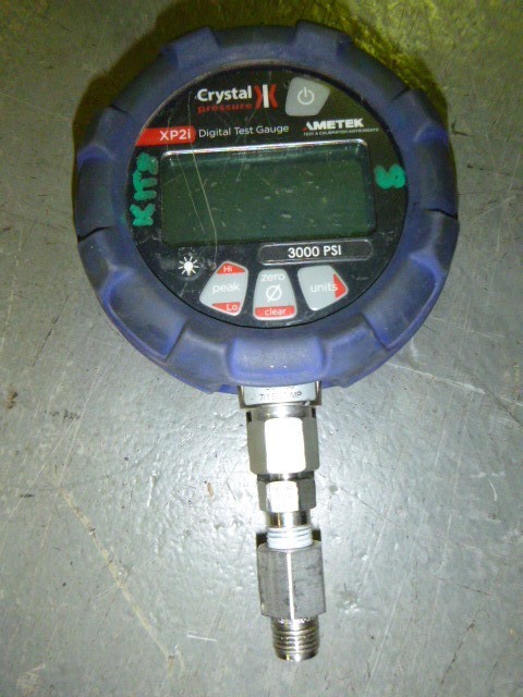 1.00 carat of white diamond round various in 5 case