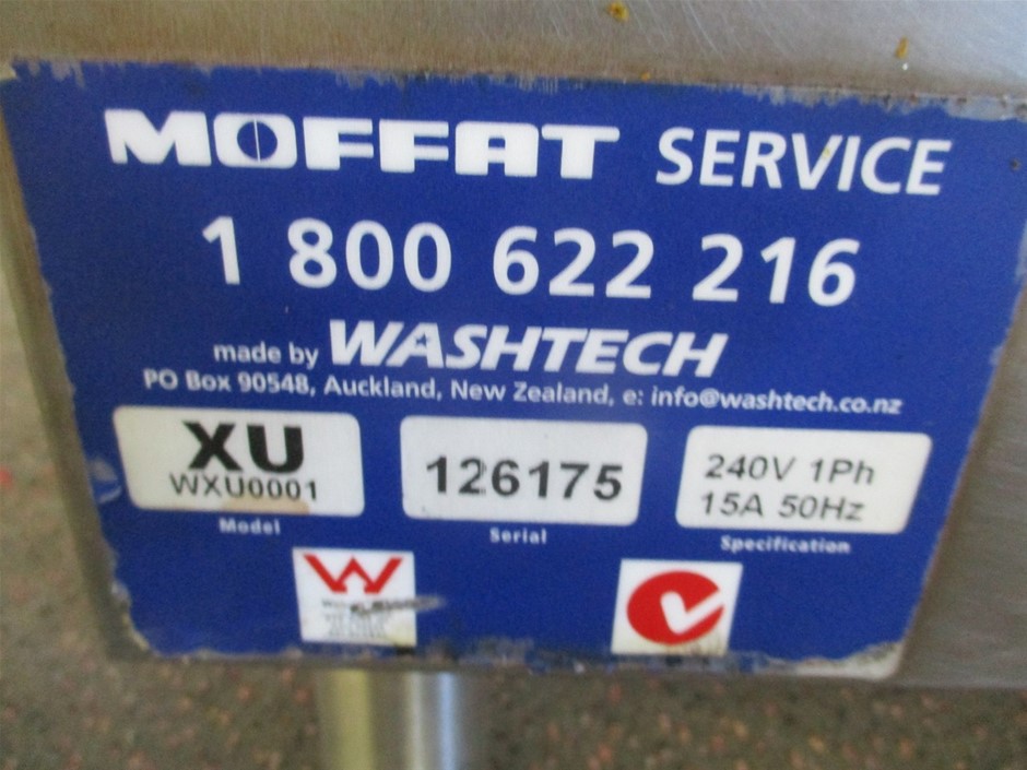 Bradman 5 Dollar Bi Metal Coin on Card of Issue 1996 Issued by RAM