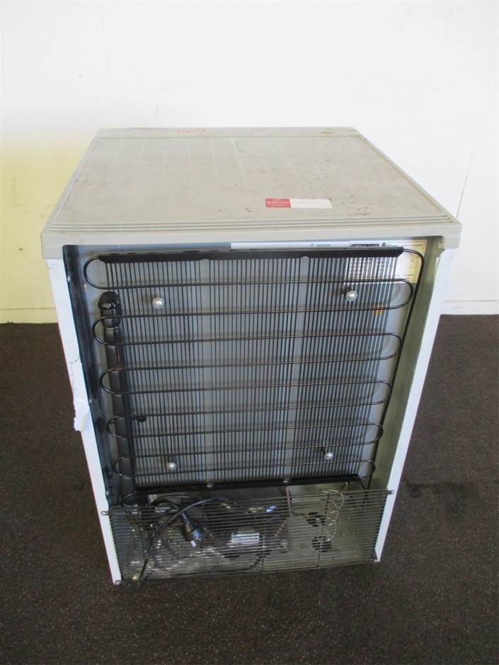 0.16 Carat White 4 round diamonds