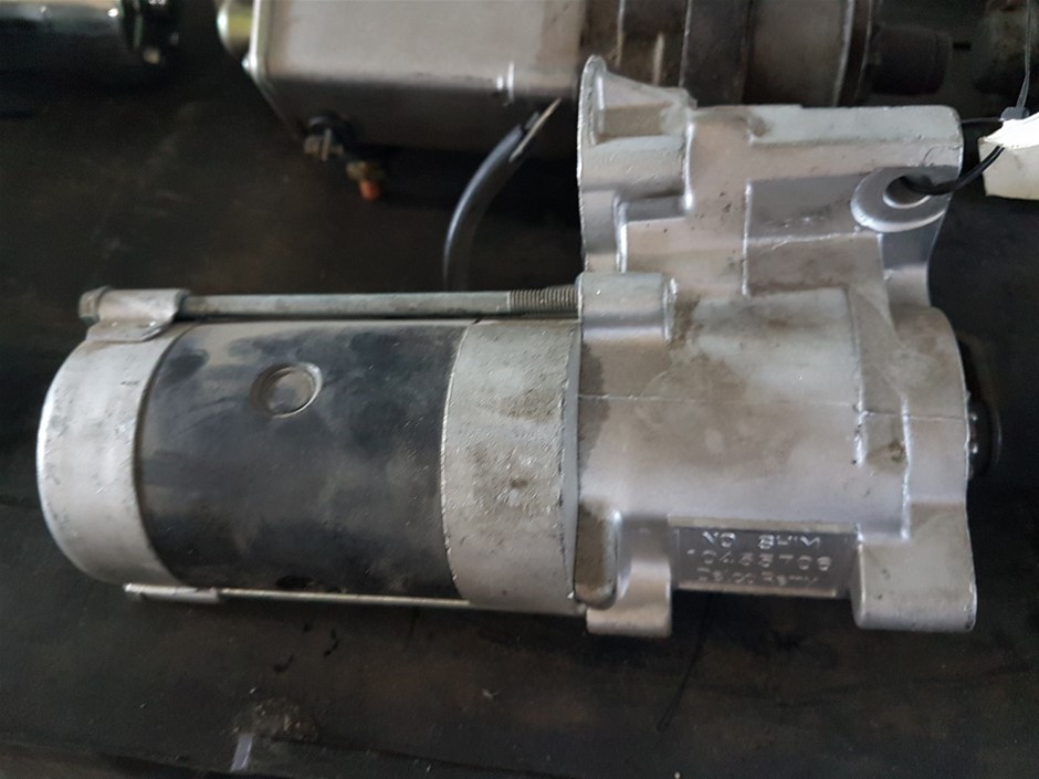 Lot of thousands of Pokémon cards and other pop culture item 4000+