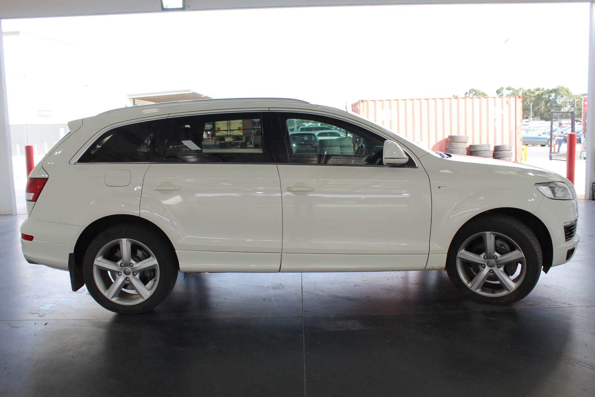Vintage estate 18 carat gold ring stamped 
18ct