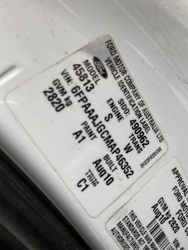 SEPPELT St Peters Great Western Vineyards Shiraz 2004 (3x 750mL). 5* Prov