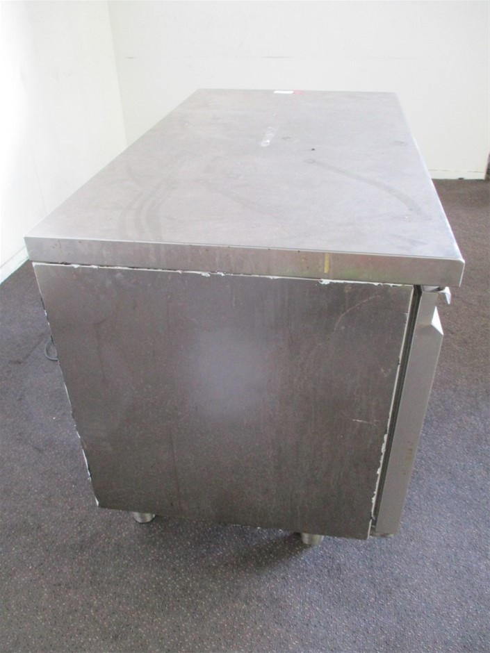 Australia: 2012 Two Dollars QEII Remembrance $2