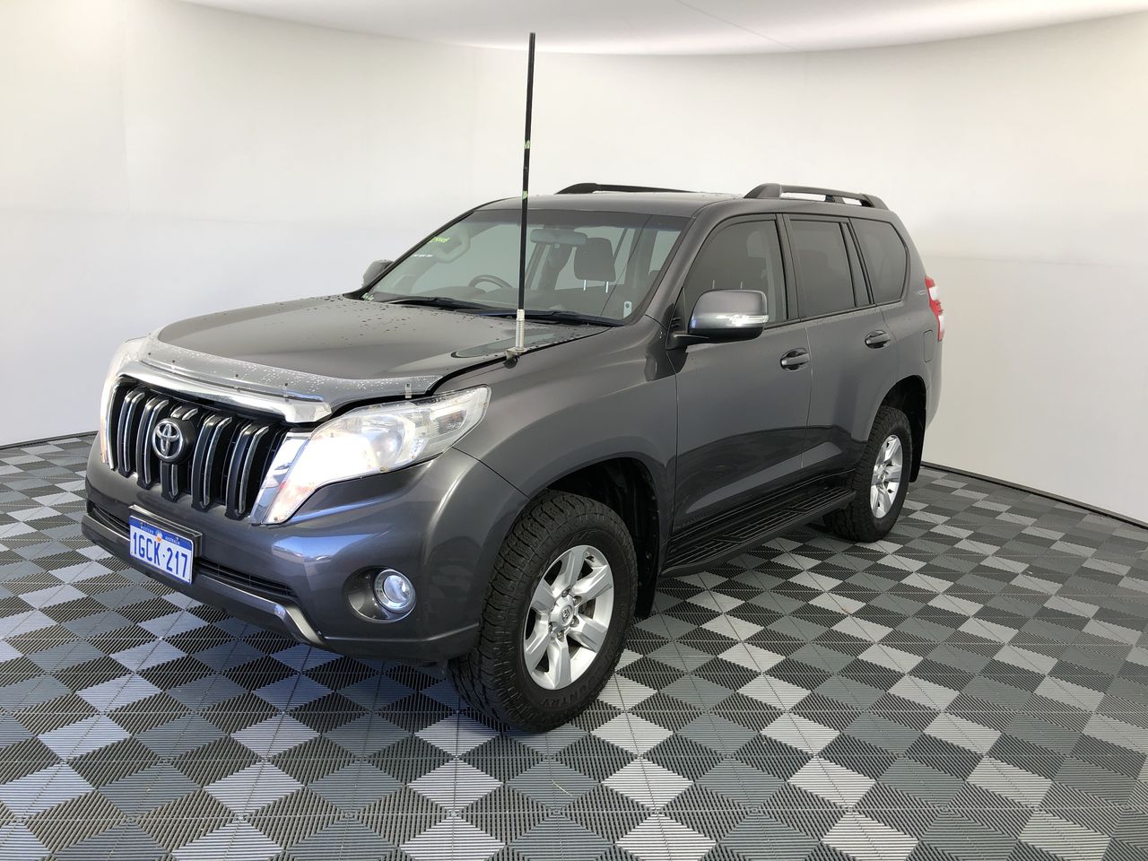 SILVEROO, Kangaroo Global Trade Coin 1/10th Oz 999 Pure Solid Silver C.O.A.