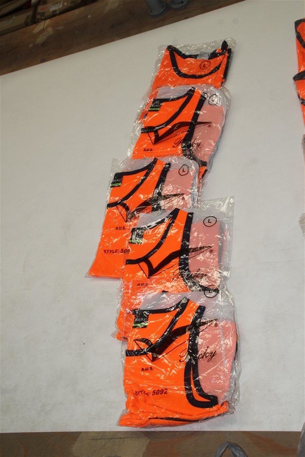 Divici Prosecco Organic NV (6 x 750mL), Italy.