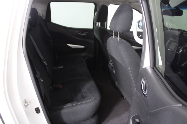 SAMSUNG S24E650BW Color Display Unit + Unknown Brand/Model Monitor Arm