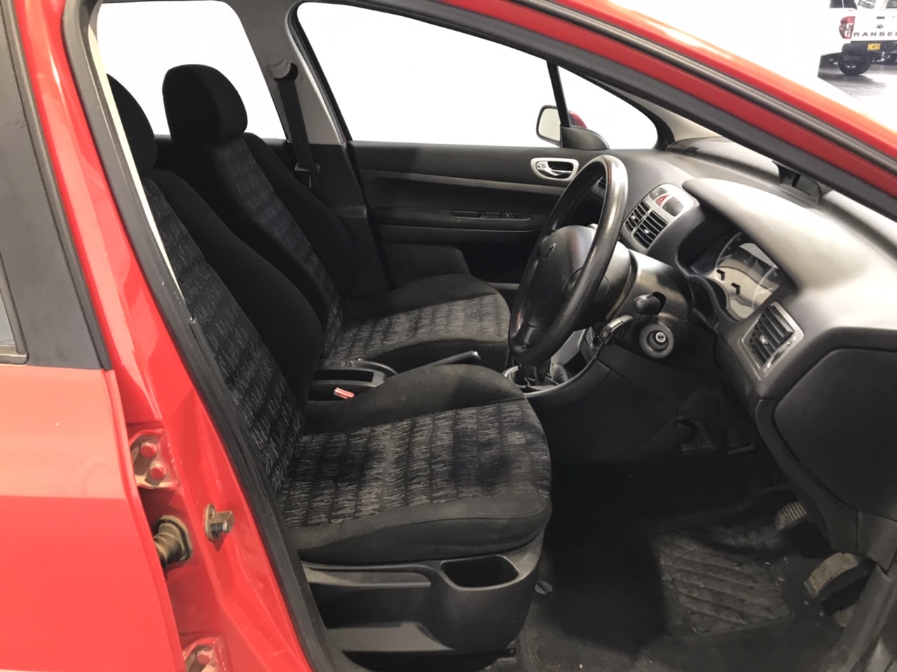 RIP CURL Women's Premium Surf D-DD Deep-V Bikini Top - Black, Size XL. RRP: