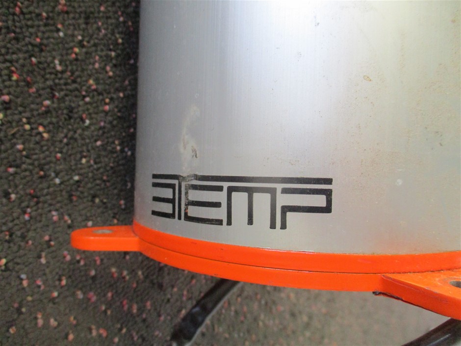 HOLDEN MOTORING SET OF 7 LOGO PIN COLLECTION SET IN PRESENTATION BOX