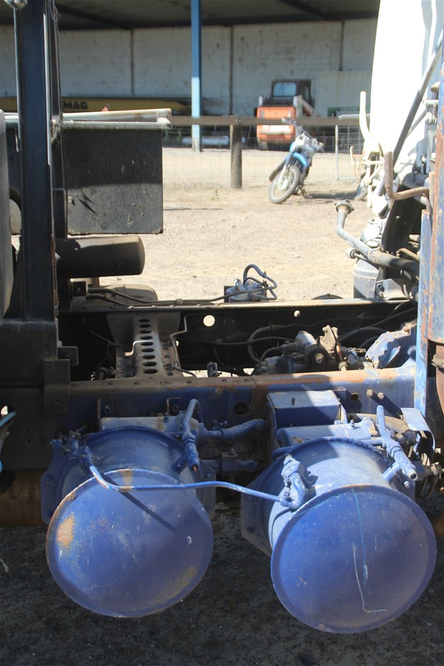 NEW XC Ford Cobra Colour Silver Stunner Coin with C.O.A. LTD