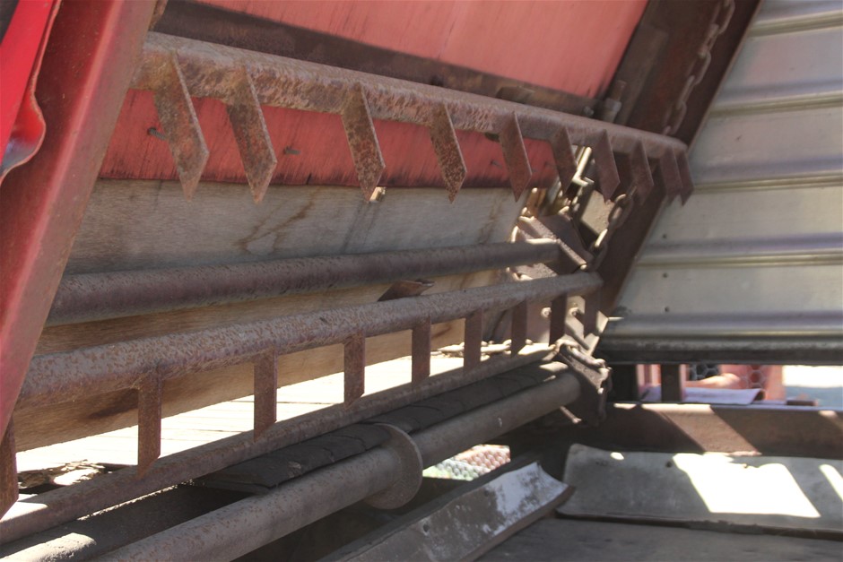 2016 UNC 50c HOLDEN HERITAGE COLLECTION HQ Kingswood COIN ON CARD