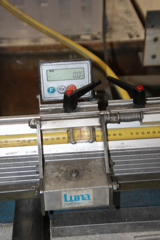 Bleeding Heart Shiraz  (12 x 750mL), SA.