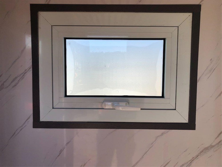 The Bowler Cleanskin Sauvignon Blanc 2025 (12x 750mL) SA