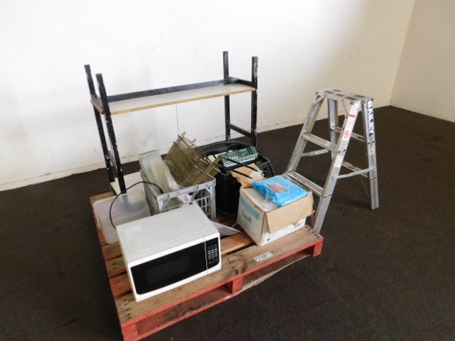 CONVERSE Unisex Helly Kitty x Chuck Taylor All Star Ox, UK 5 (Women) / 3 (M