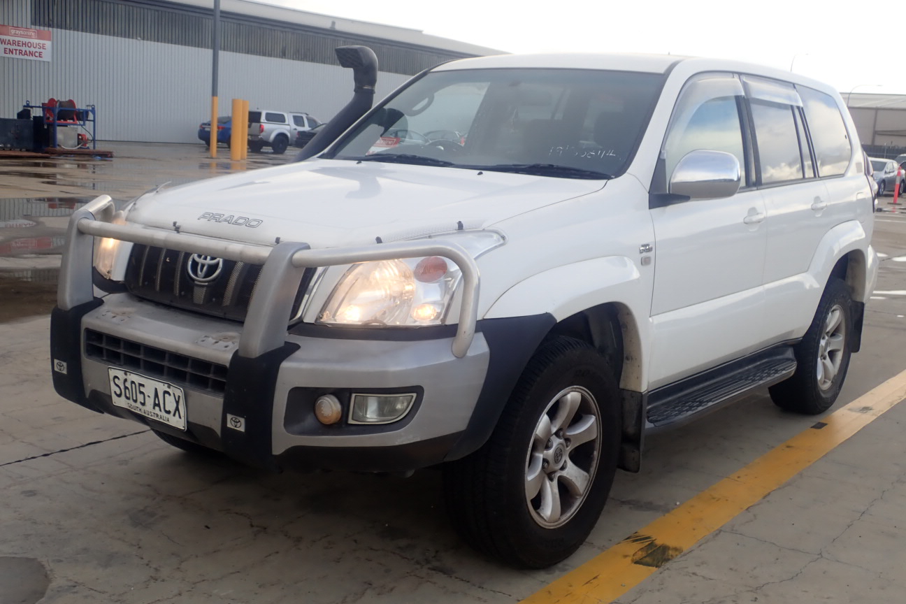 Yellow Gold Natural Emerald  & Diamond Ring with Valuation