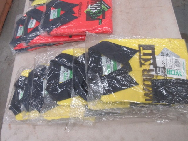 9K Yellow Gold OVAL MARY PENDANT