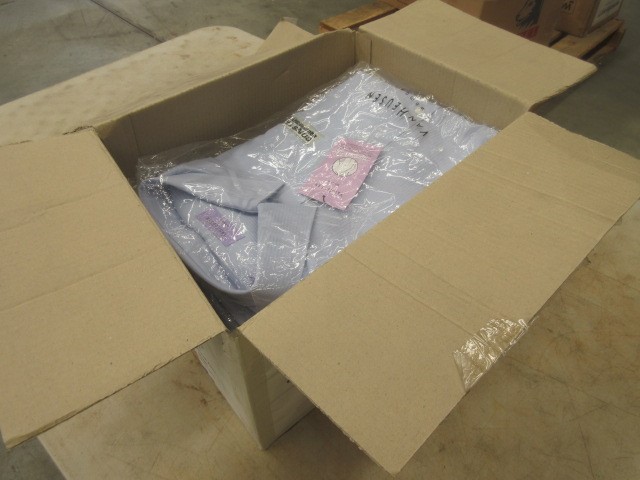 9K WHITE GOLD SOLID TAPERED HOOPS