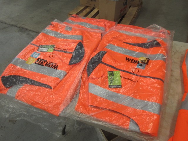 9K Yellow Gold 0.02ct HI SI DIAMOND IOLITE&amp;RHOD RING