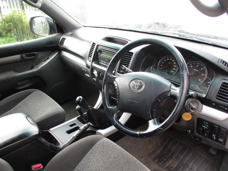 9K WHITE GOLD 0.10ct HI I1 DIAMOND Bracelet 18.5cm