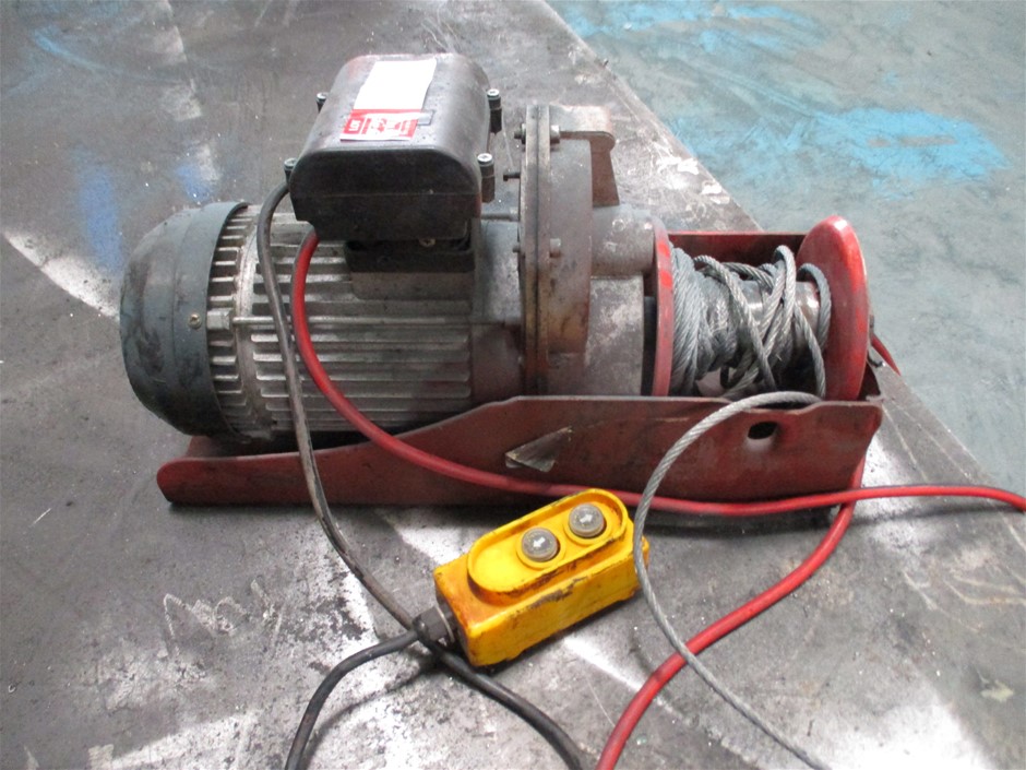 9K YELLOW GOLD PETITE BOW NECKLACE 40-45cm