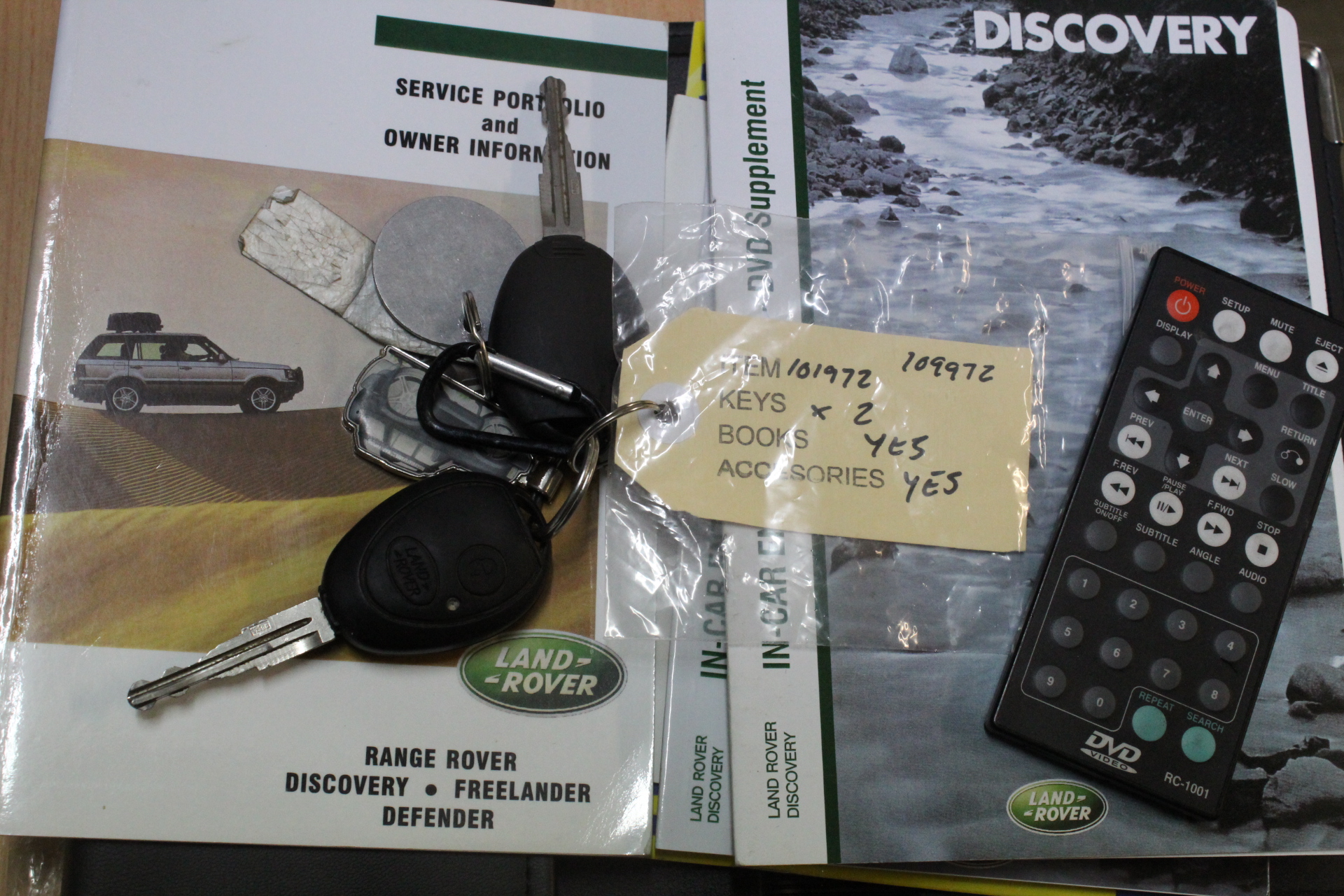 2 x Round Lifting Slings, WLL 2000kg x 2M (With Test Cert).