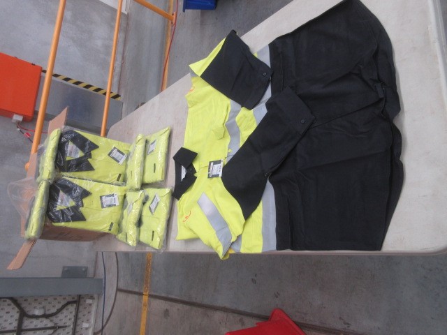 Vial full of Gold Leaf/Flake