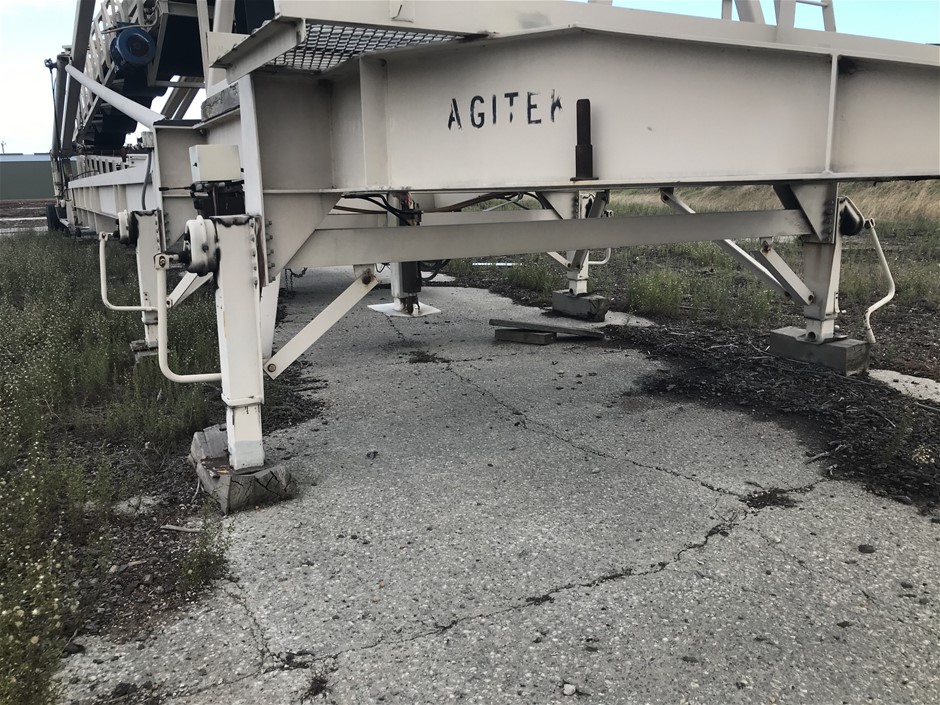 0.20 TCW yellow round various diamonds