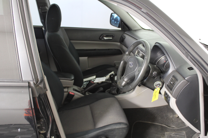 BLAQ Kelly Linen Long Sleeve Relaxed Shirt. Size L. White. RRP: $99.95. NB: