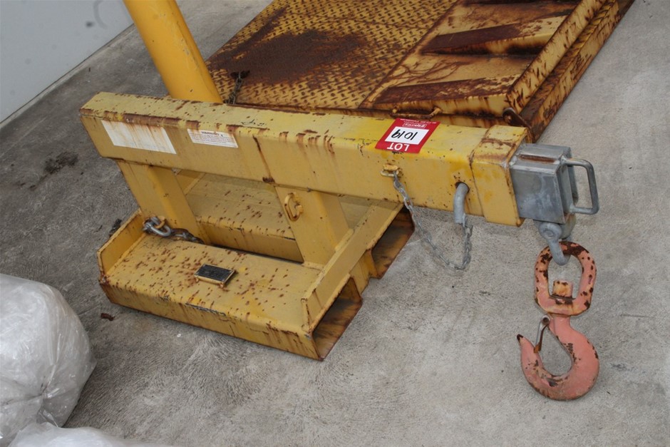 Little Giant Pinot Noir (6x 750mL).