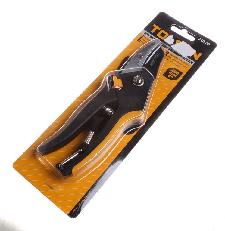 20 x Pairs of Stud & Hoop Earrings in Gold